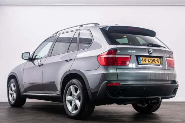 BMW X5 (2008) thumbnail 5