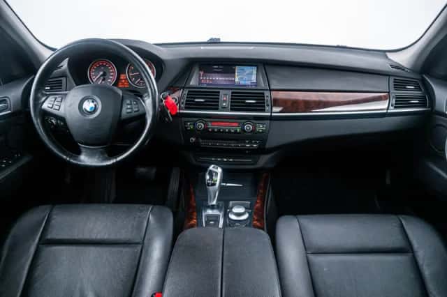 BMW X5 (2008) thumbnail 6