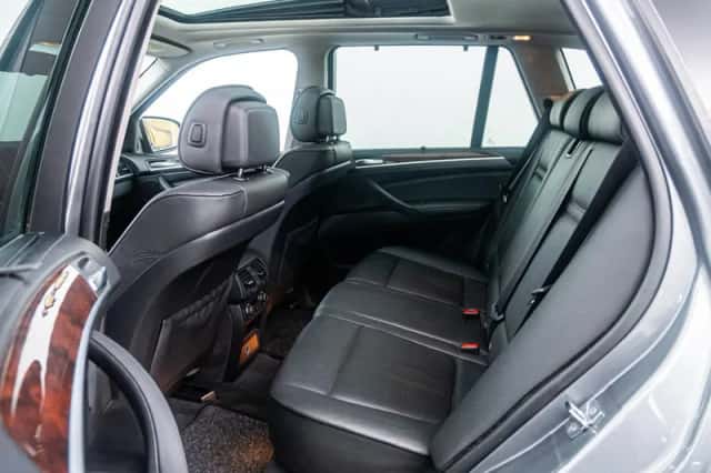 BMW X5 (2008) thumbnail 8