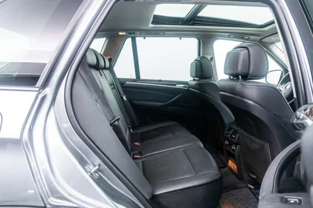 BMW X5 (2008) thumbnail 9