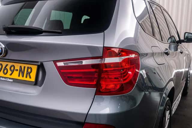 BMW X3 (2014) thumbnail 18