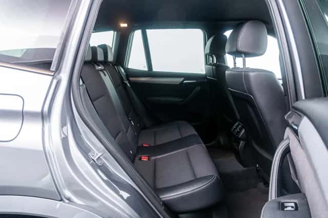 BMW X3 (2014) thumbnail 9