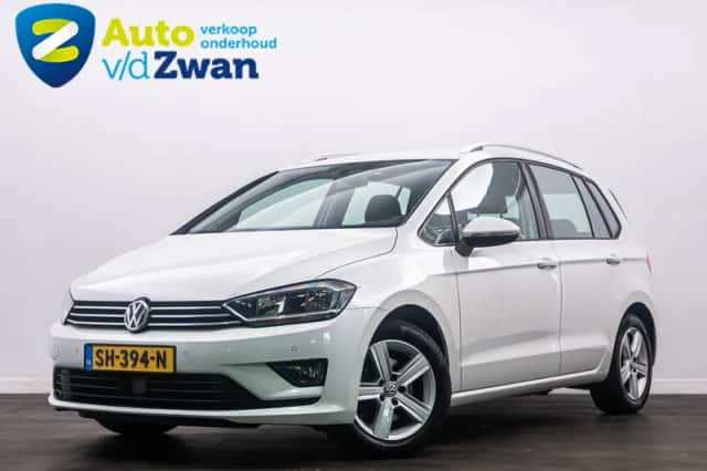 Volkswagen Golf (2015) thumbnail 2
