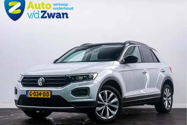 Volkswagen T-Roc (2019) thumbnail 1