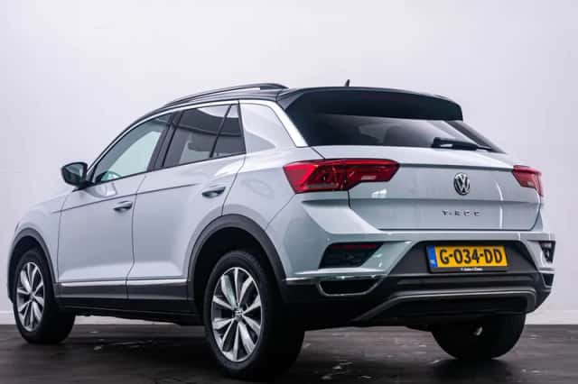 Volkswagen T-Roc (2019) thumbnail 5
