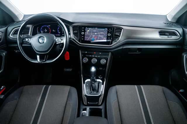 Volkswagen T-Roc (2019) thumbnail 6