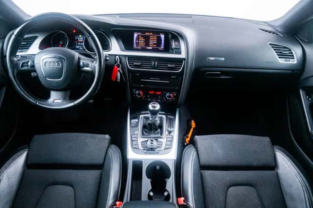 Audi A5 (2012) thumbnail 6