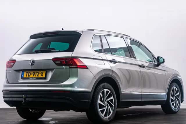 Volkswagen Tiguan (2017) thumbnail 4
