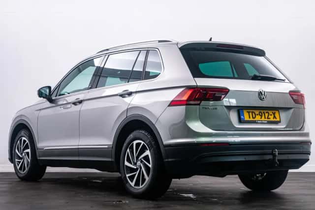 Volkswagen Tiguan (2017) thumbnail 5