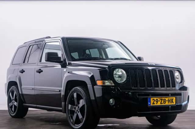 Jeep Patriot (2007) thumbnail 3