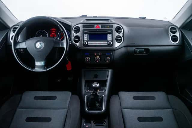 Volkswagen Tiguan (2008) thumbnail 6