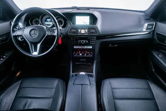 Mercedes-Benz E-Klasse (2015) thumbnail 6