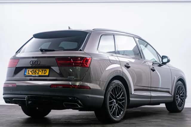 Audi Q7 (2016) thumbnail 4