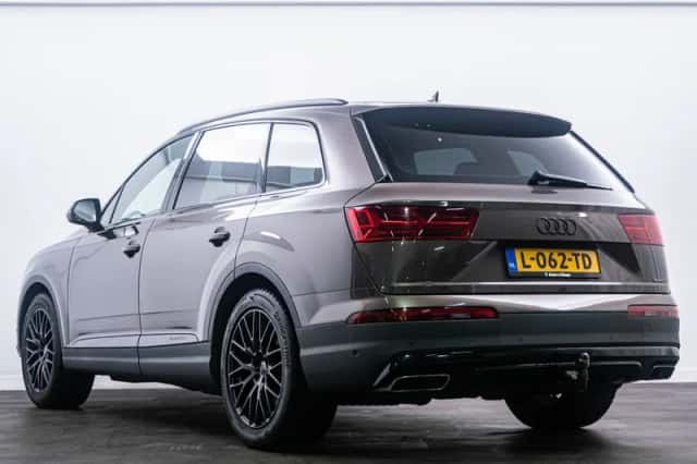 Audi Q7 (2016) thumbnail 5