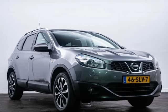 Nissan Qashqai (2011) thumbnail 3