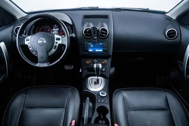 Nissan Qashqai (2011) thumbnail 6