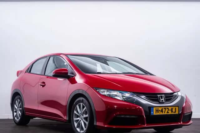 Honda Civic (2013) thumbnail 3