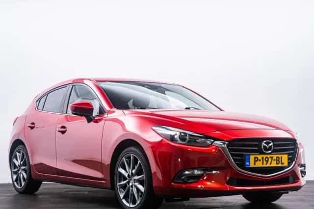 Mazda 3 (2017) thumbnail 3