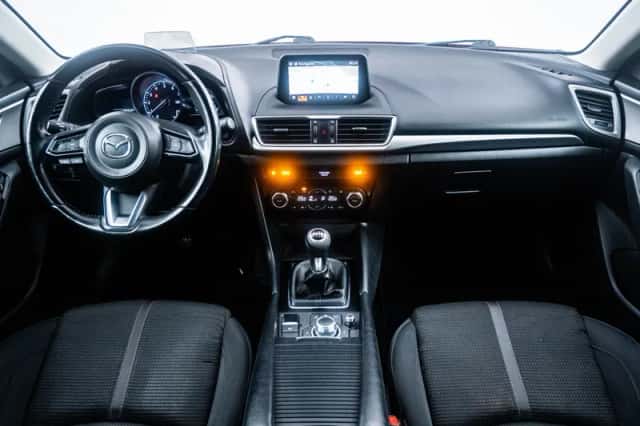 Mazda 3 (2017) thumbnail 6