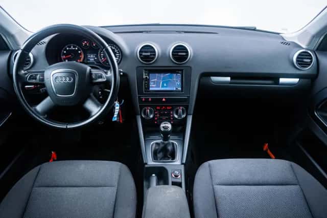 Audi A3 (2012) thumbnail 6