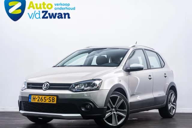 Volkswagen Polo (2011) thumbnail 2