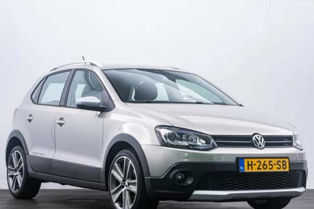 Volkswagen Polo (2011) thumbnail 3