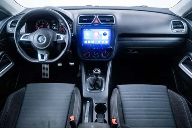 Volkswagen Scirocco (2009) thumbnail 6
