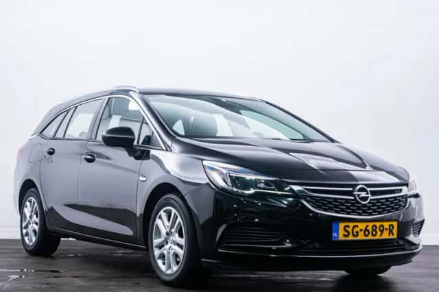 Opel Astra Sports Tourer (2018) thumbnail 3