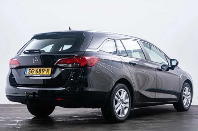 Opel Astra Sports Tourer (2018) thumbnail 4