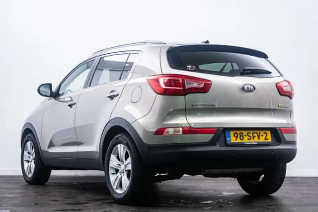 Kia Sportage (2011) thumbnail 5