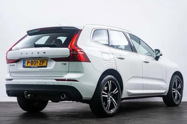 Volvo XC60 (2018) thumbnail 4