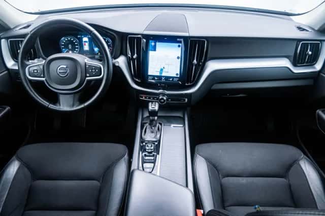 Volvo XC60 (2018) thumbnail 6