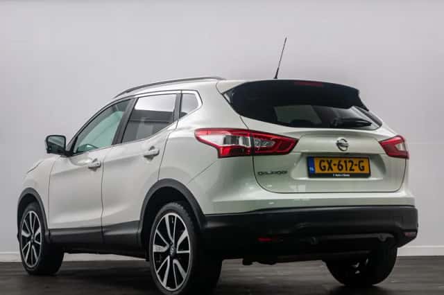 Nissan Qashqai (2015) thumbnail 5