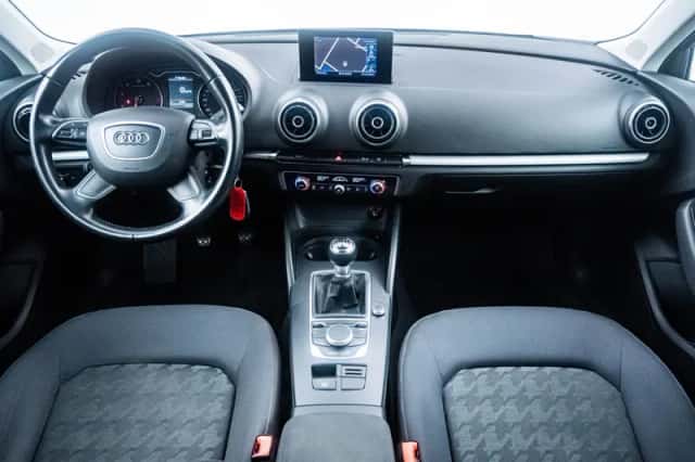 Audi A3 (2014) thumbnail 6
