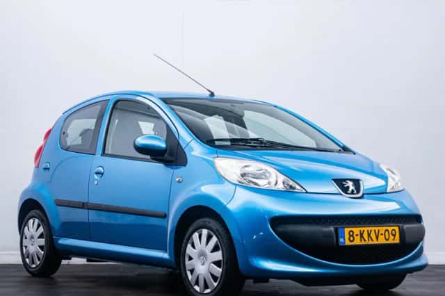 Peugeot 107 (2006) thumbnail 3
