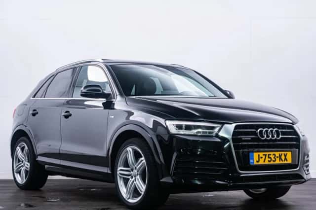 Audi Q3 (2015) thumbnail 3