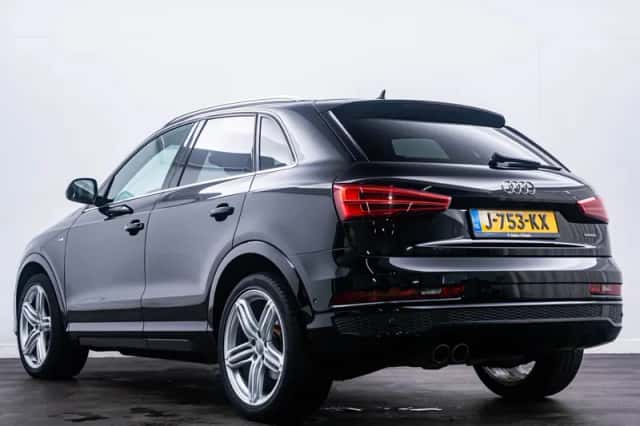 Audi Q3 (2015) thumbnail 5