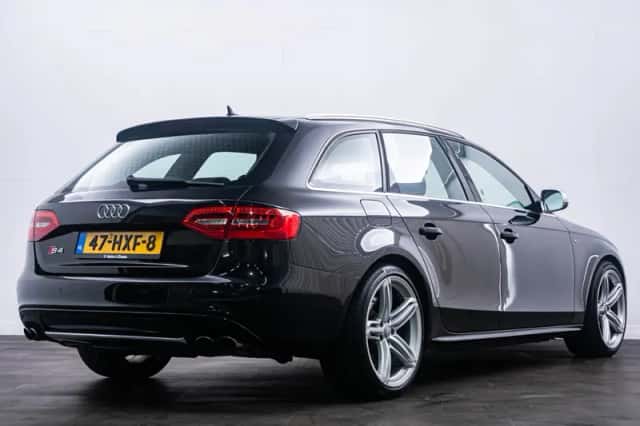 Audi A4 (2009) thumbnail 4