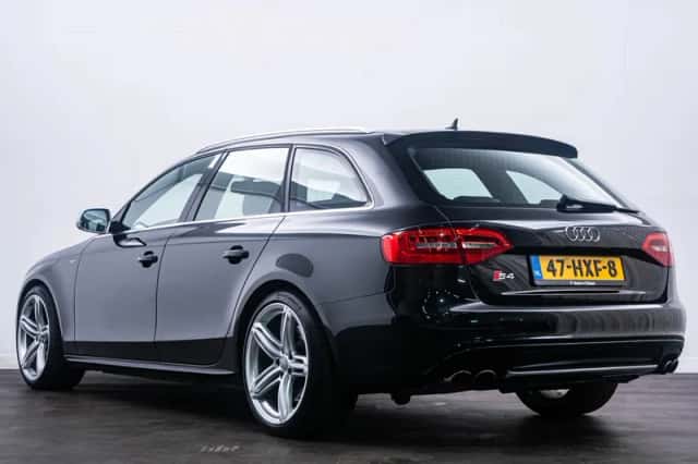 Audi A4 (2009) thumbnail 6