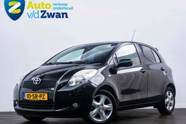 Toyota Yaris (2006) thumbnail 2