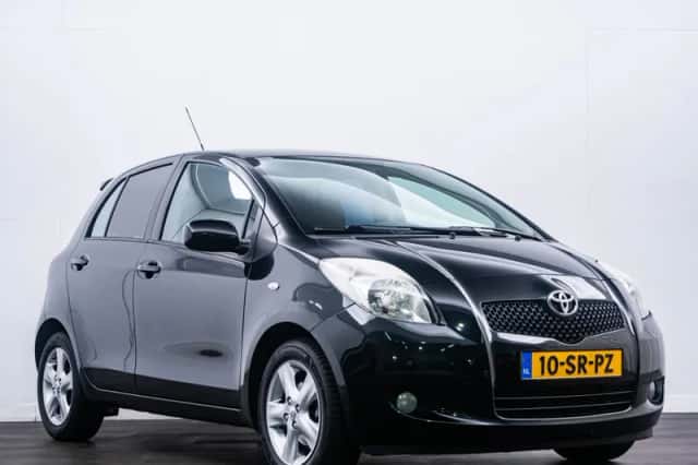 Toyota Yaris (2006) thumbnail 5