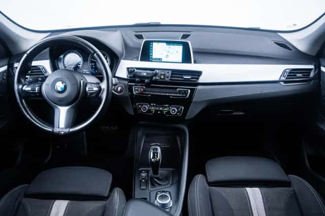 BMW X1 (2019) thumbnail 3