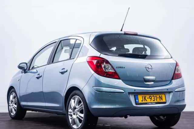 Opel Corsa (2009) thumbnail 6