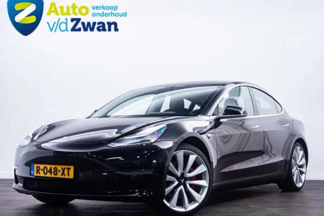 Tesla Model 3 (2019) thumbnail 2