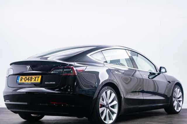 Tesla Model 3 (2019) thumbnail 4
