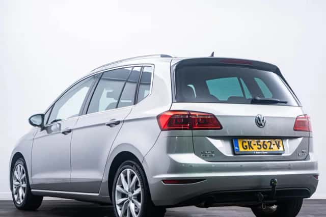 Volkswagen Golf Sportsvan (2015) thumbnail 6
