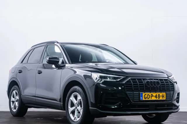 Audi Q3 (2021) thumbnail 5