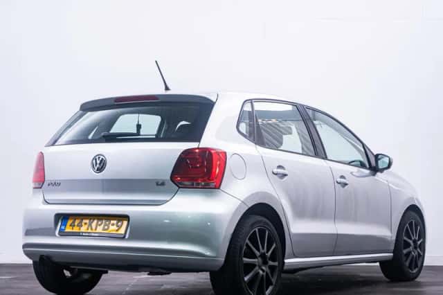 Volkswagen Polo (2010) thumbnail 3