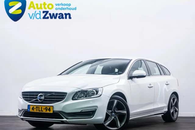 Volvo V60 (2014) thumbnail 1