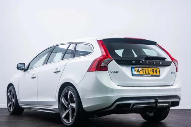 Volvo V60 (2014) thumbnail 5